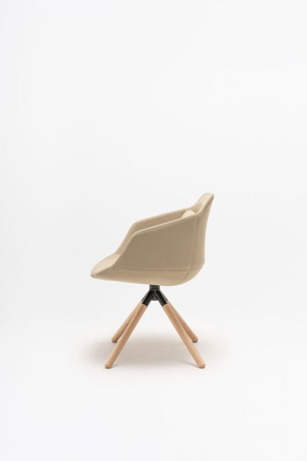 seating_ulra_chair_mdd_a61078_natural_beech_4__1